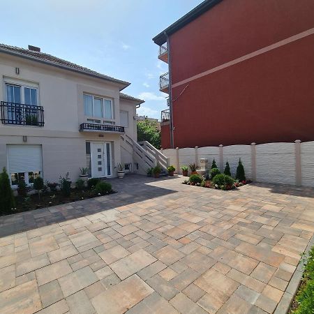 "Astor16" Apartments Nis Exterior photo