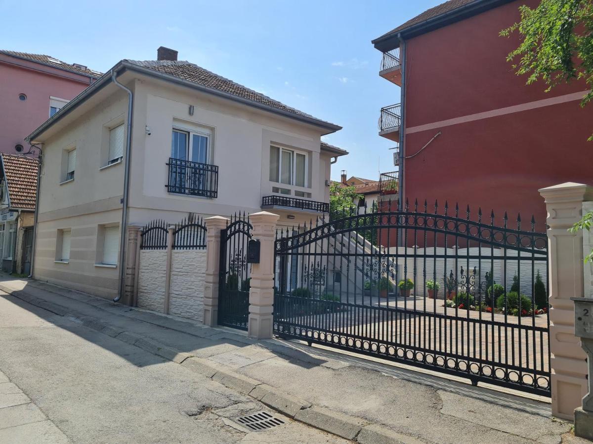 "Astor16" Apartments Nis Exterior photo
