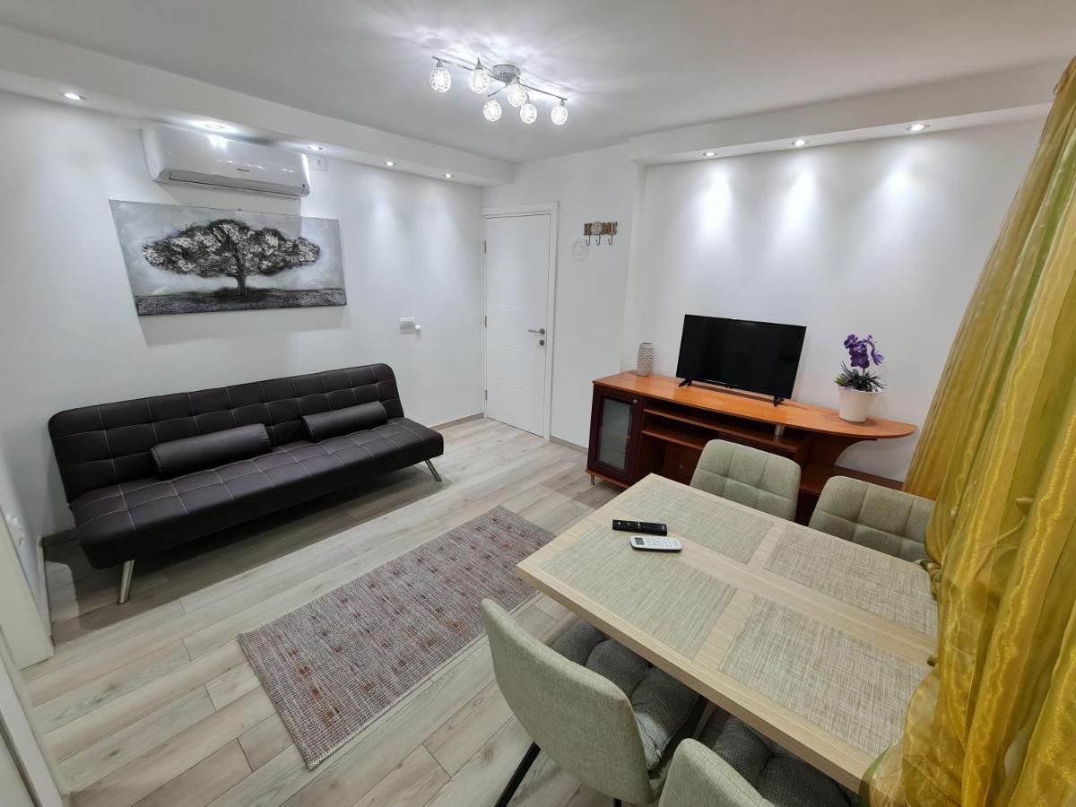 "Astor16" Apartments Nis Exterior photo