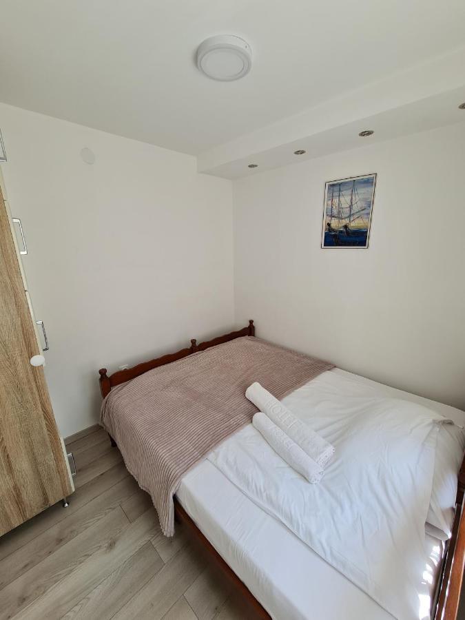 "Astor16" Apartments Nis Exterior photo